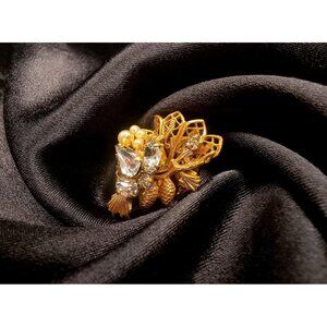 Rare Find Vintage Signed Original by Robert 1950's Brooch Pin Gold and Pearls